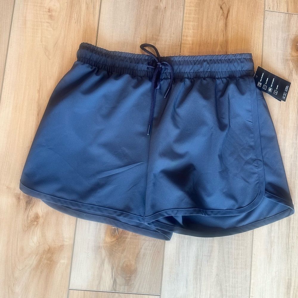NWT Women’s  Ideology Performance Athletic Running Shorts Gray Small